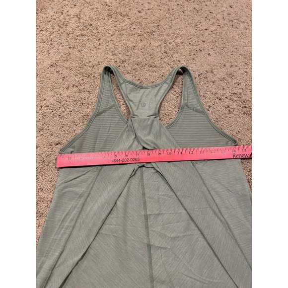 LULULEMON size 4/6? Green tank racerback top Cross-back Loose Fit E23 - Picture 4 of 6